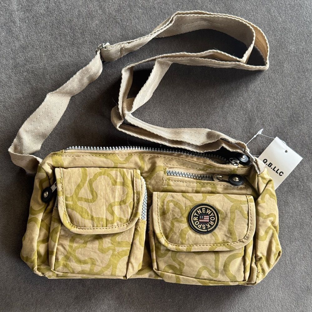 Unisex Adult Kids Camo Crossbody Shoulder Bag Zip Pockets Adjustable Strap NWT